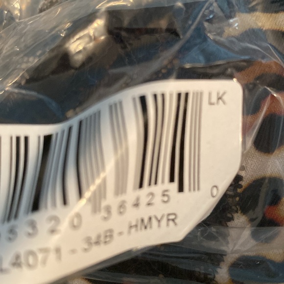 New in original bags Venus bras - Picture 7 of 8